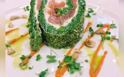 Spinach and smoked salmon roulade